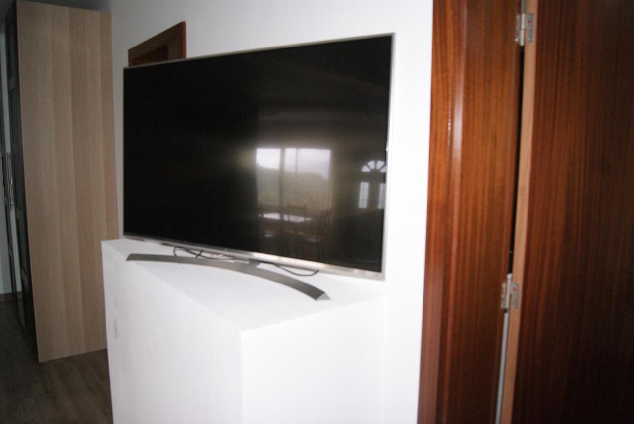 Apartamentos Praia Do Almoxarife Horta  Esterno foto