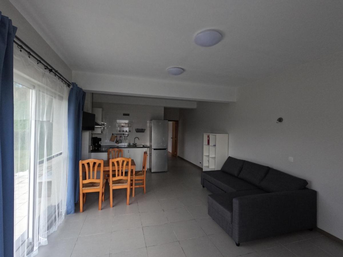 Apartamentos Praia Do Almoxarife Horta  Esterno foto