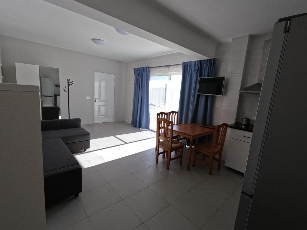 Apartamentos Praia Do Almoxarife Horta  Esterno foto